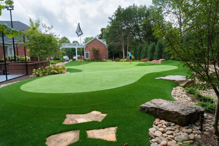 yard putting green